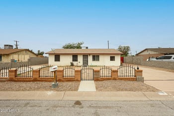 3920 Lynne Ln, Phoenix, AZ 85041