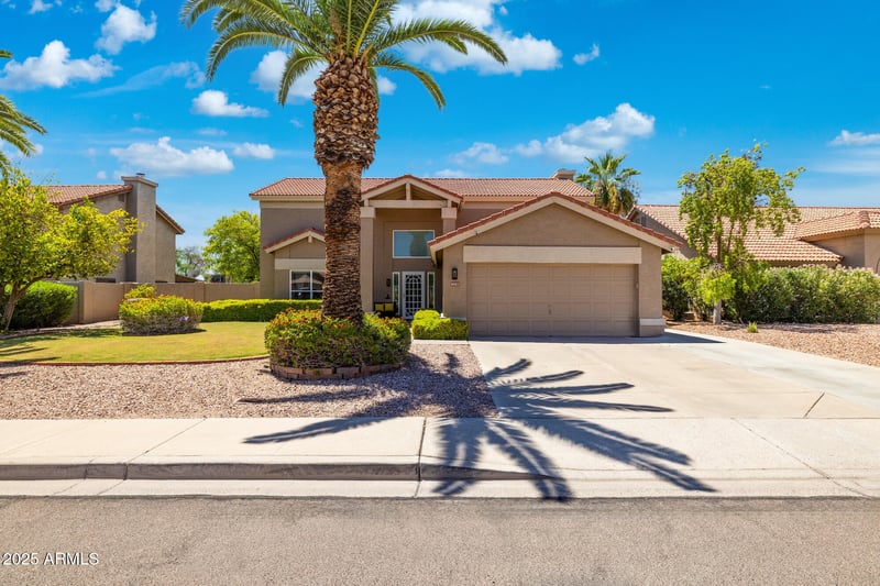 3921 Desert Flower Ln, Phoenix, AZ 85044