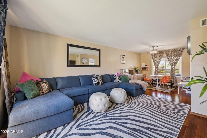 3921 Desert Flower Ln, Phoenix, AZ 85044
