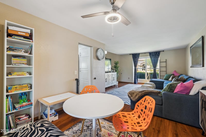 3921 Desert Flower Ln, Phoenix, AZ 85044