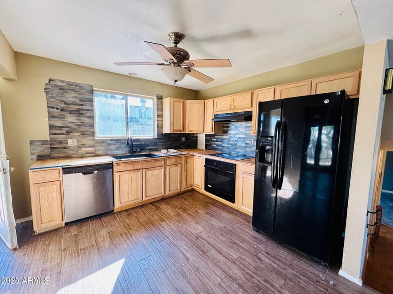 3921 Sahuaro Dr, Phoenix, AZ 85028