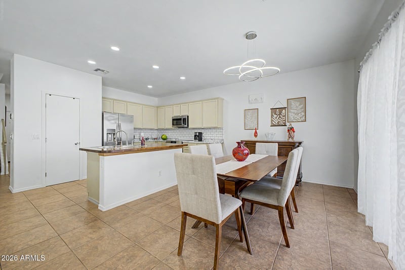 39219 N Zampino St, San Tan Valley, AZ 85140