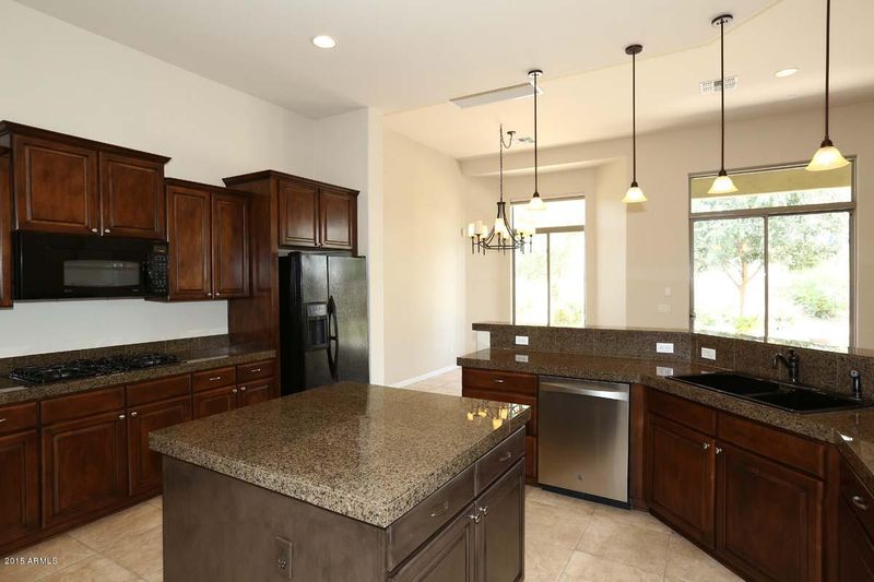 3922 E Daley Ln, Phoenix, AZ 85050