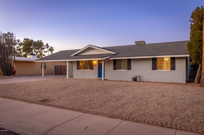 3922 E Shangri La Rd, Phoenix, AZ 85028