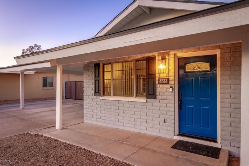 3922 E Shangri La Rd, Phoenix, AZ 85028