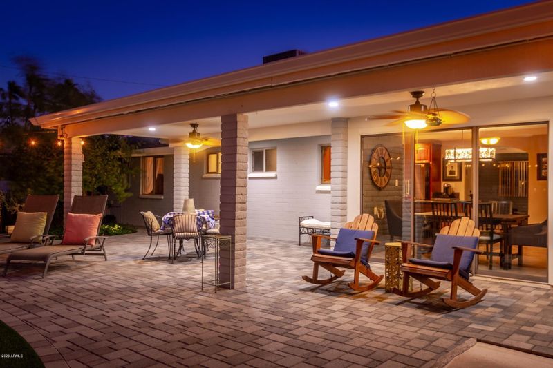 3922 E Shangri La Rd, Phoenix, AZ 85028