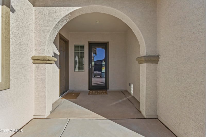 3922 Kenley Ln, San Tan Valley, AZ 85143