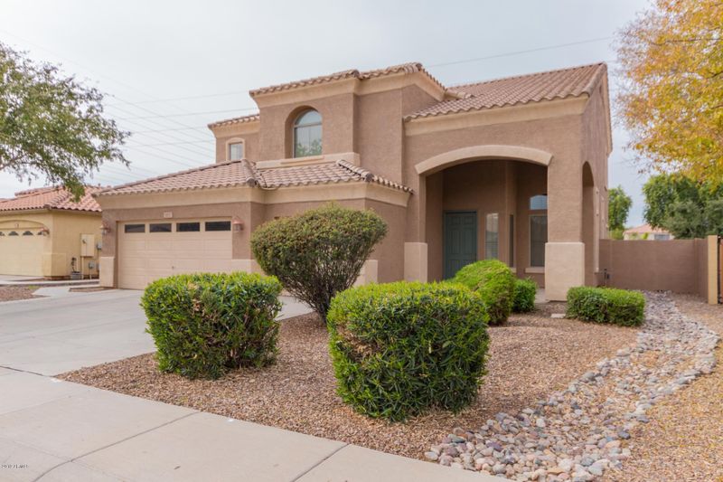 3922 S Eucalyptus Pl, Chandler, AZ 85286