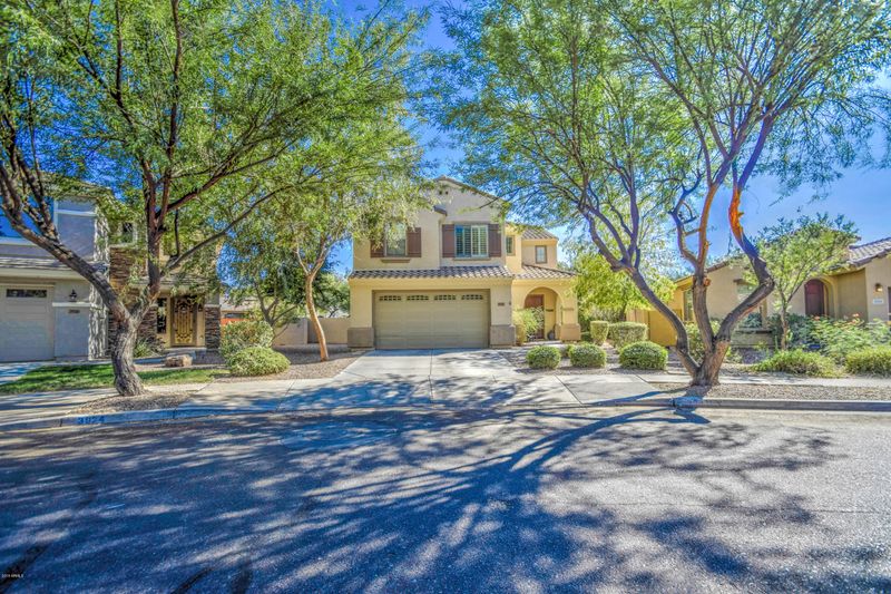 3922 S Star Canyon Dr, Gilbert, AZ 85297
