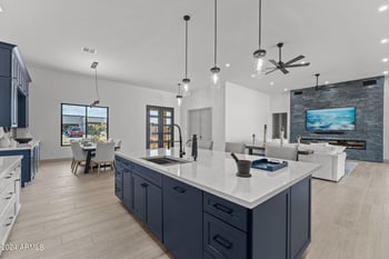 39220 N 30th Dr, Phoenix, AZ 85086