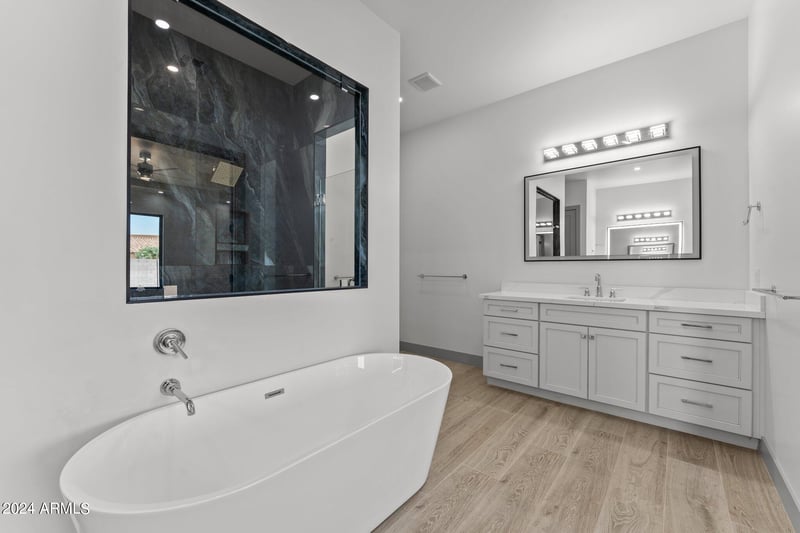 39220 N 30th Dr, Phoenix, AZ 85086
