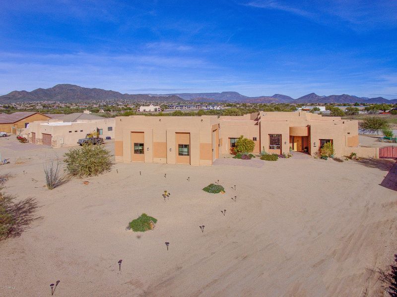 39221 N 31st Ave, Phoenix, AZ 85086