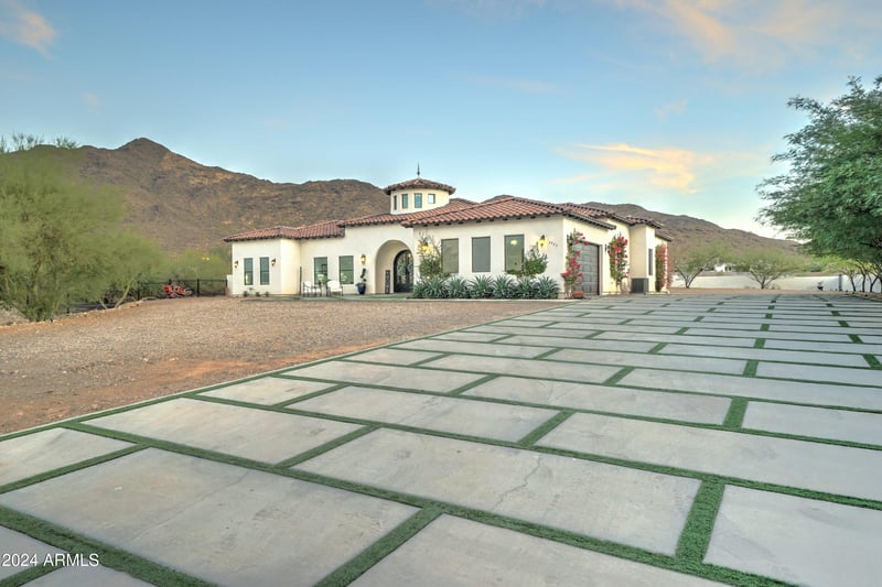 3923 Fox Rd, Laveen, AZ 85339