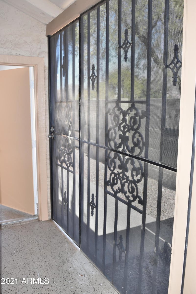 3923 W Whispering Wind Dr, Glendale, AZ 85310