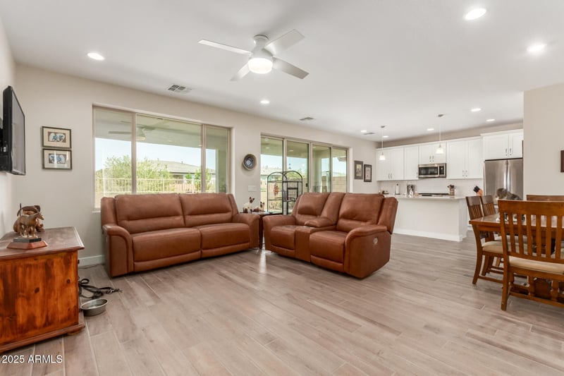 39243 Carter Ln, San Tan Valley, AZ 85140