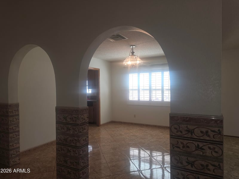 3925 E Tonto St, Phoenix, AZ 85044