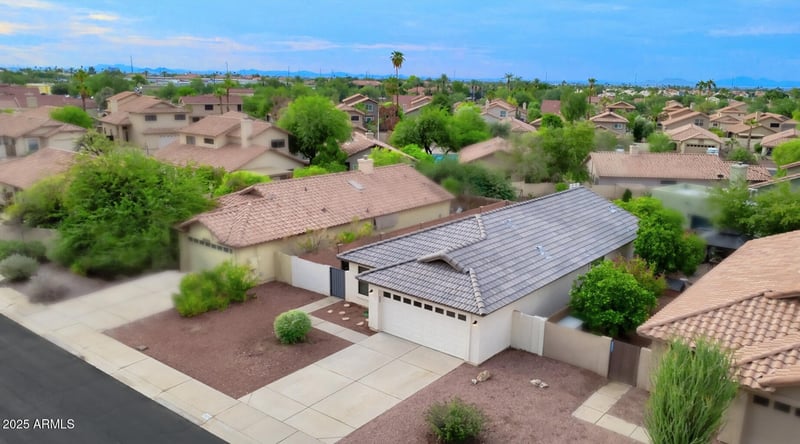3925 Graythorn St, Phoenix, AZ 85044