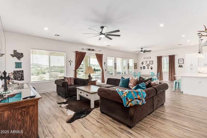3925 Moon Dust Trl, San Tan Valley, AZ 85144