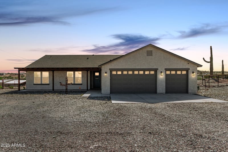 3925 Moon Dust Trl, San Tan Valley, AZ 85144