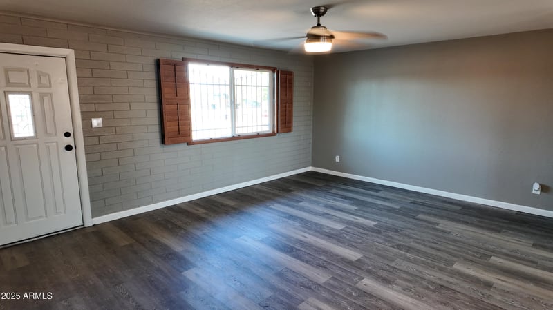 3925 Osborn Rd, Phoenix, AZ 85019