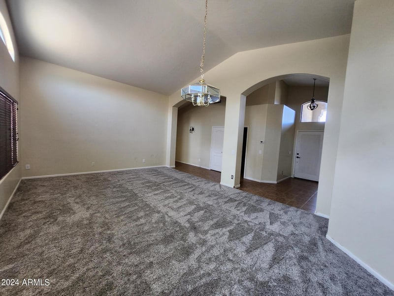 3925 W Kings Ave, Phoenix, AZ 85053