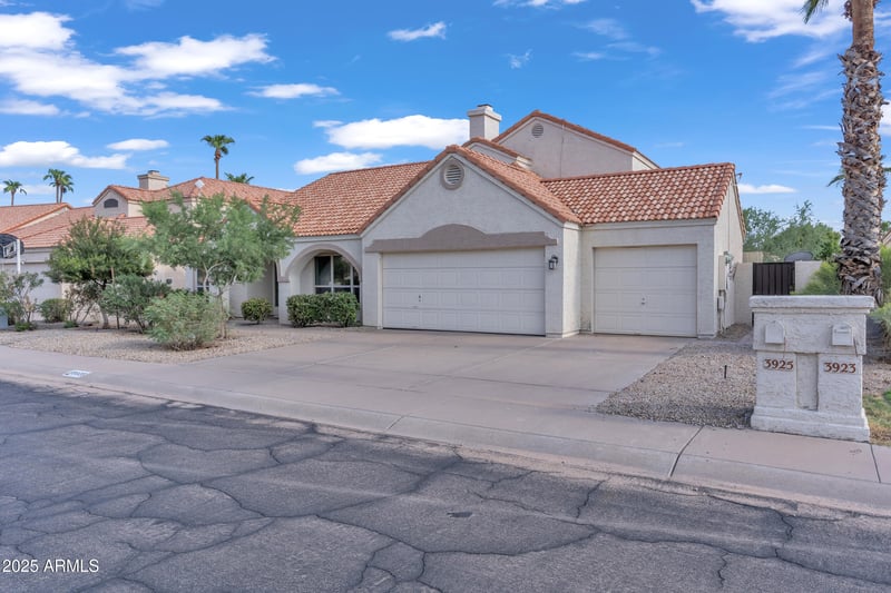 3925 Wildwood Dr, Phoenix, AZ 85048