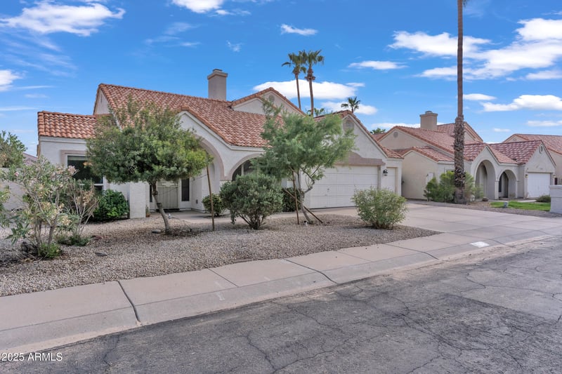 3925 Wildwood Dr, Phoenix, AZ 85048