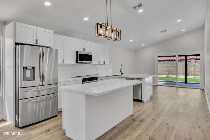 3926 Coconino St, Phoenix, AZ 85044