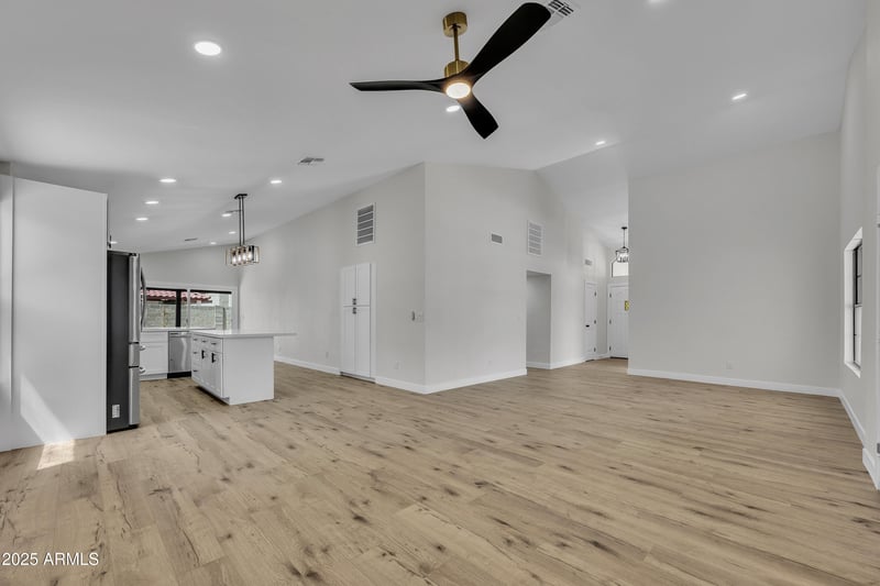 3926 Coconino St, Phoenix, AZ 85044