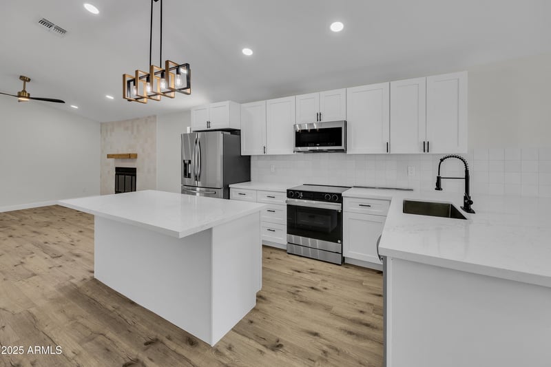3926 Coconino St, Phoenix, AZ 85044