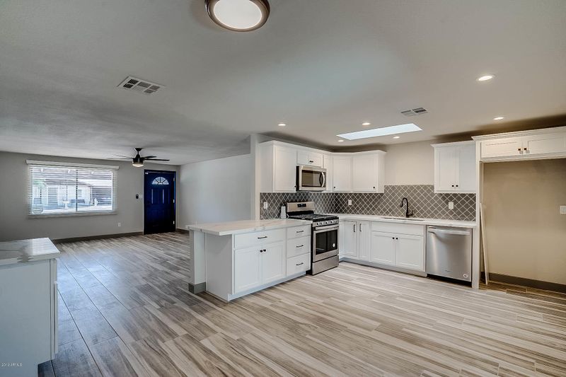 3926 E Captain Dreyfus Ave, Phoenix, AZ 85032