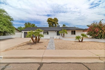 3926 Laurel Ln, Phoenix, AZ 85028