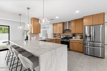 3926 Laurel Ln, Phoenix, AZ 85028