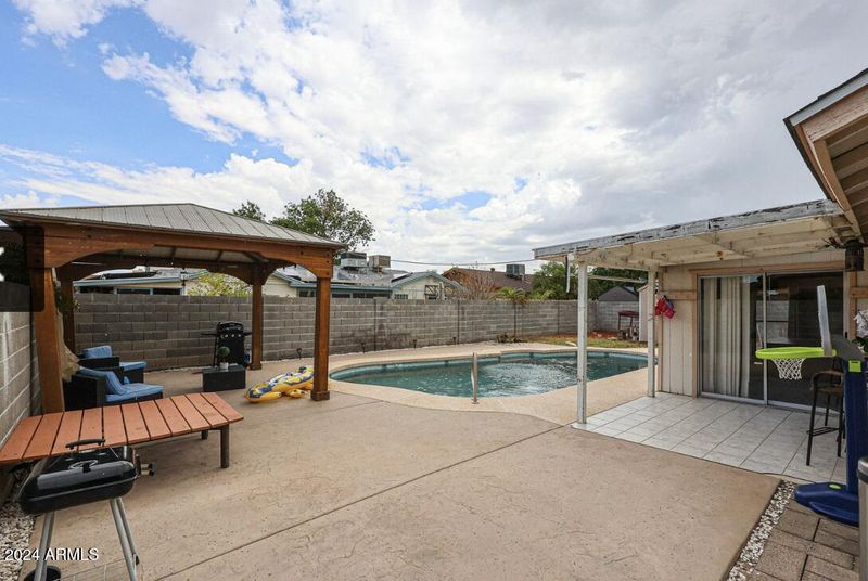 3926 W Aster Dr, Phoenix, AZ 85029