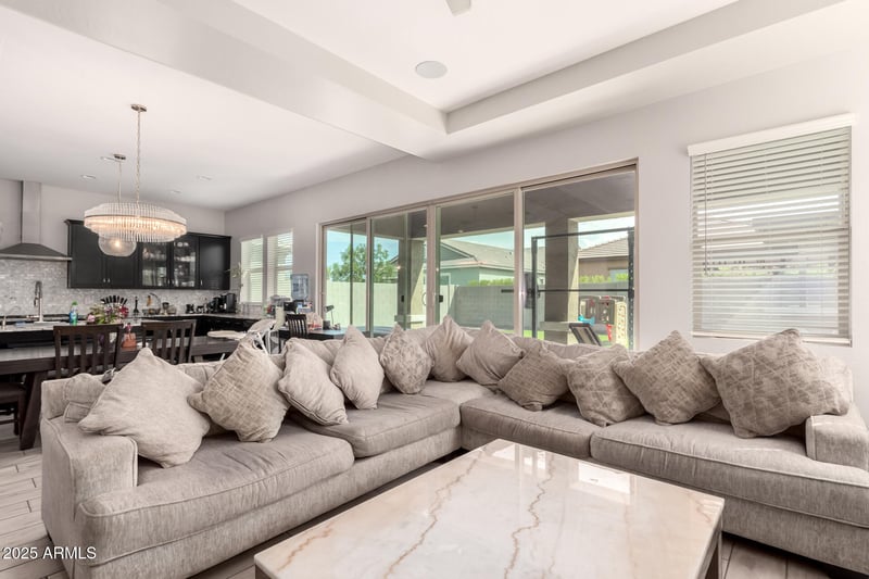 3927 Arabian Dr, Gilbert, AZ 85296