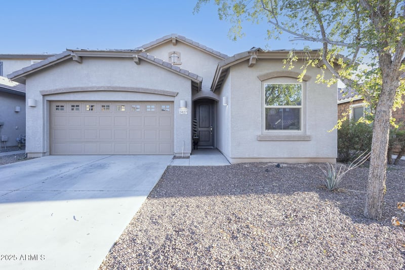 3927 Blue Spruce Ln, Gilbert, AZ 85298