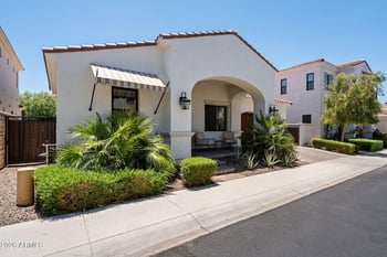 3927 E Crittenden Ln, Phoenix, AZ 85018