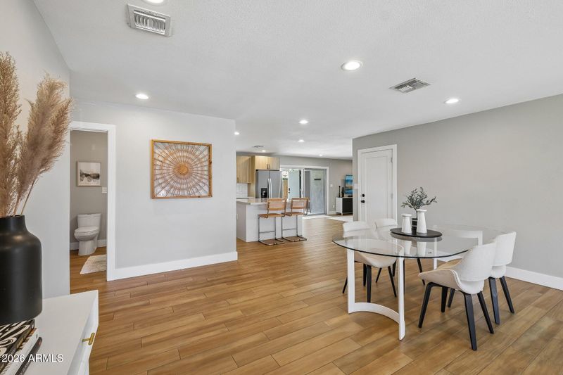 3927 E Desert Cove Ave, Phoenix, AZ 85028