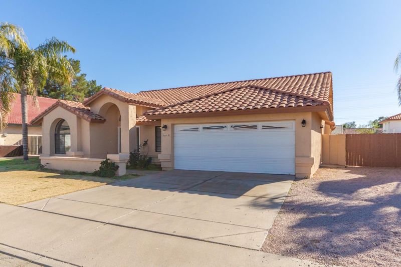 3927 E Dover St, Mesa, AZ 85205