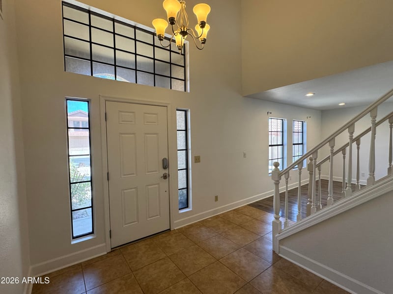 3927 Lavender Ln, Phoenix, AZ 85044