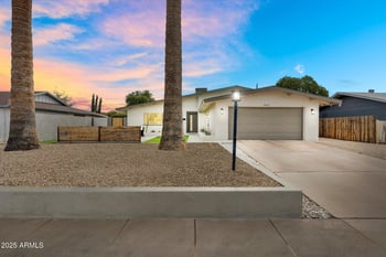 3929 Mercer Ln, Phoenix, AZ 85028