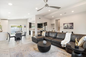 3929 Mercer Ln, Phoenix, AZ 85028