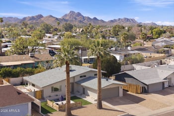 3929 Mercer Ln, Phoenix, AZ 85028