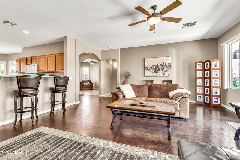 3929 Peach Tree Dr, Chandler, AZ 85249