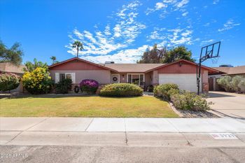 3929 W Campo Bello Dr, Glendale, AZ 85308