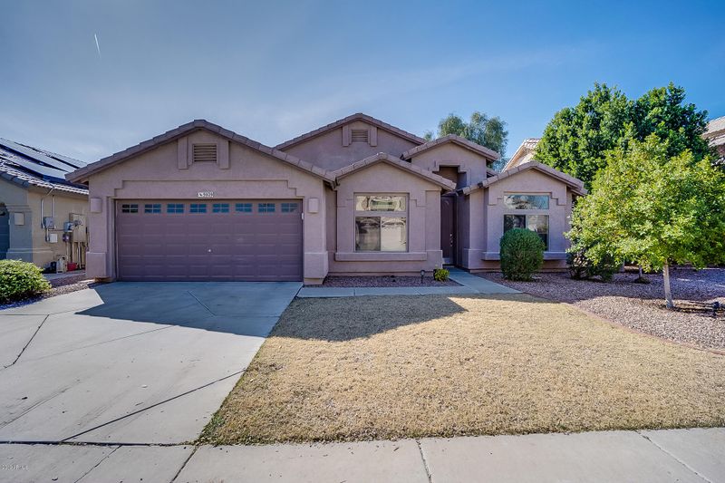 3929 W Escuda Dr, Glendale, AZ 85308