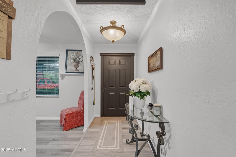 3930 Desert Hills Dr, Phoenix, AZ 85029