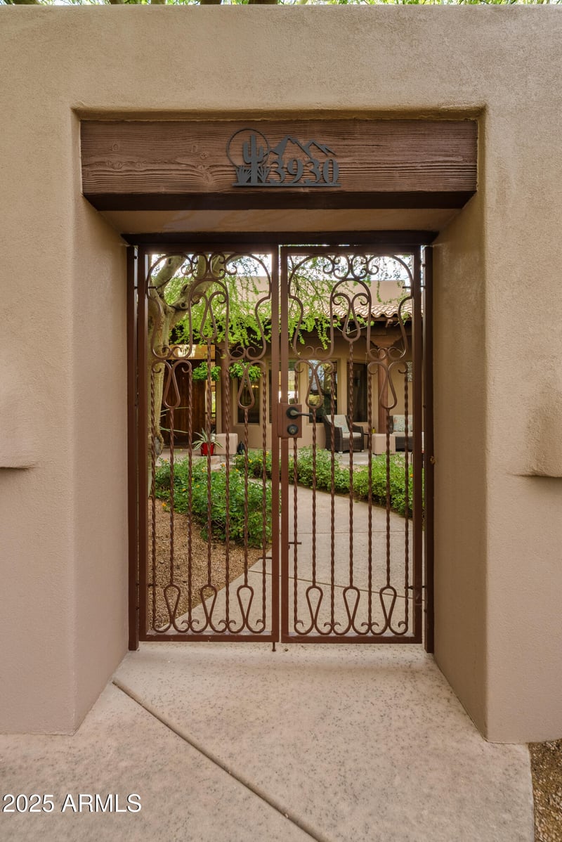 3930 Pinnacle Hills Cir, Mesa, AZ 85207