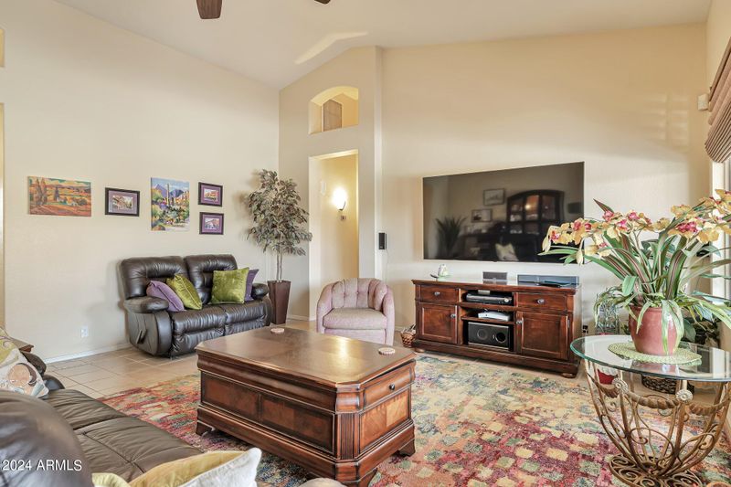 3930 W Mohawk Ln, Glendale, AZ 85308