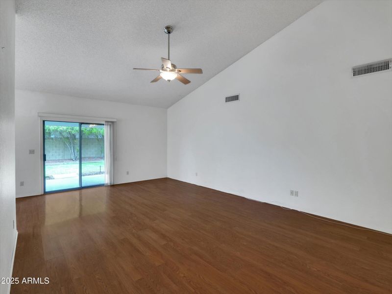 3932 E Tierra Buena Ln E, Phoenix, AZ 85032